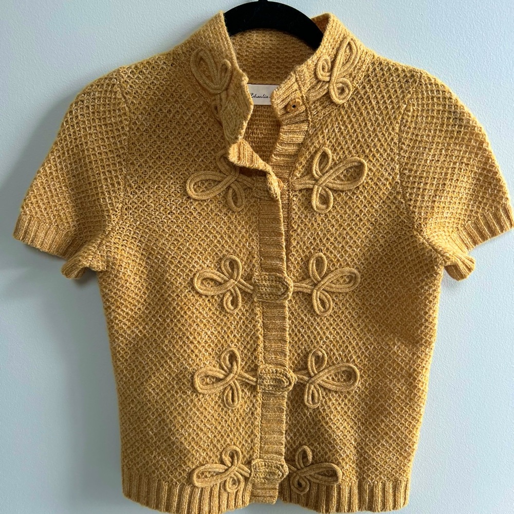 Short Mustard Yellow Knit Short-Sleeve Sweater